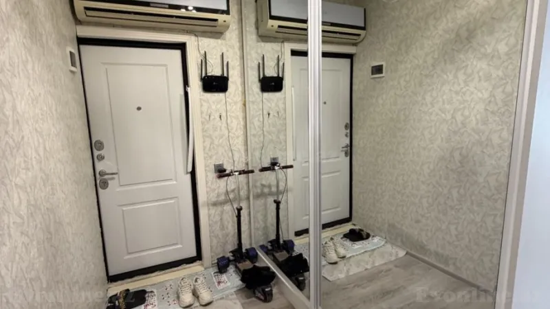 Satılır 3 otaqlı Mənzil Köhnə tikili 70 m² 8-ci mikrorayon