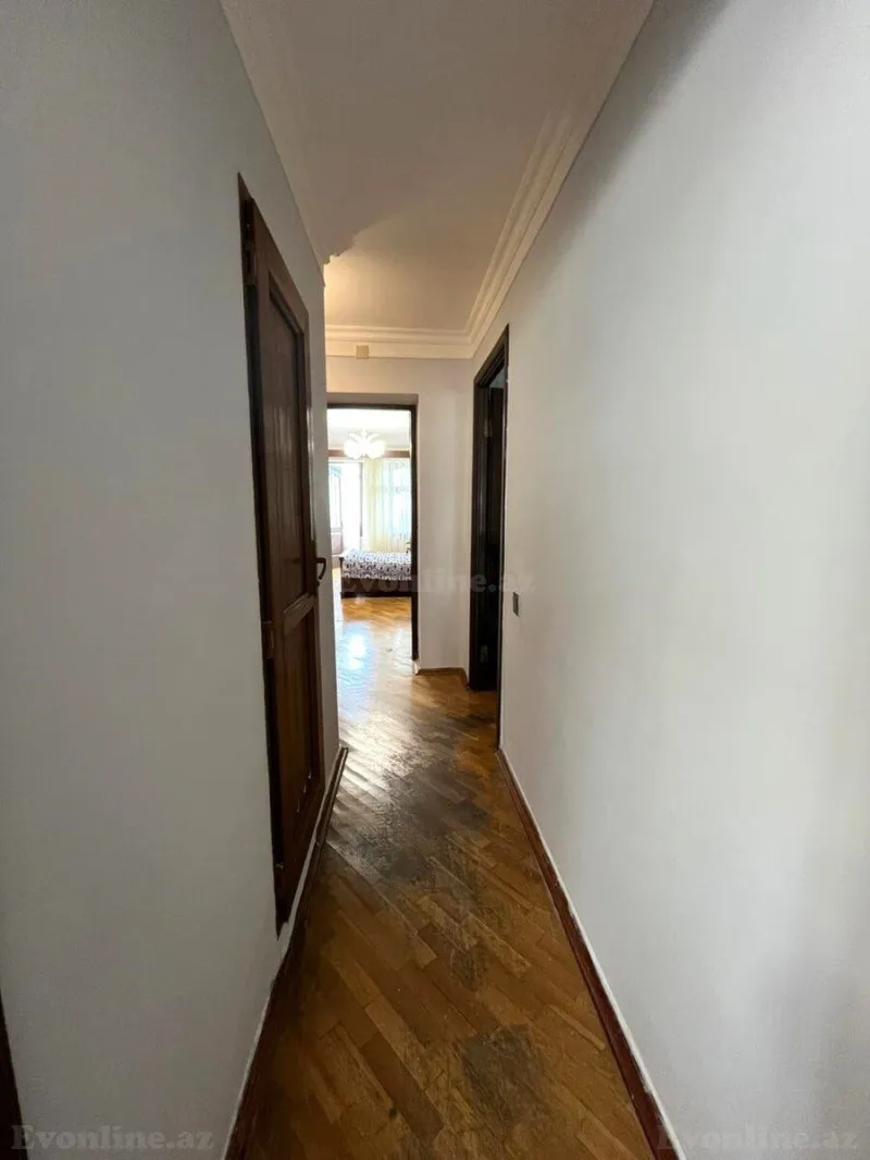 Satılır 3 otaqlı Mənzil Köhnə tikili 80 m² Gənclik m. - şəkil 16