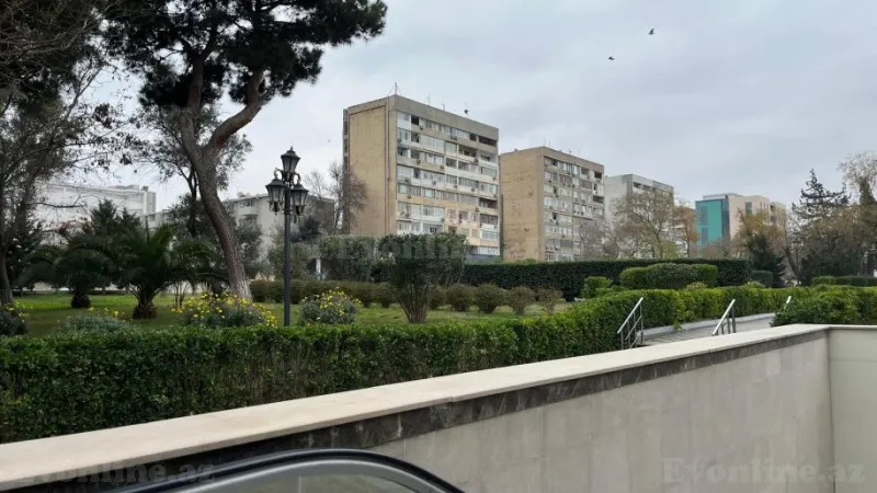 Satılır 3 otaqlı Mənzil Köhnə tikili 80 m² Gənclik m. - şəkil 27