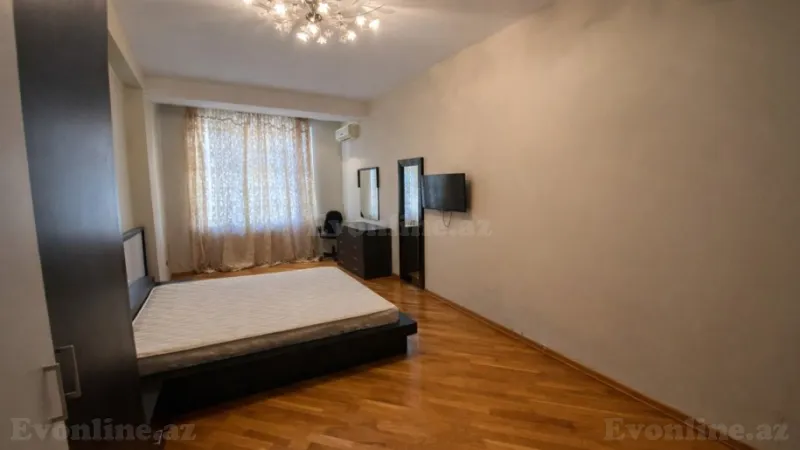 Kirayə verilir 4 otaqlı Mənzil Yeni tikili 225 m² 28 May m. - şəkil 8