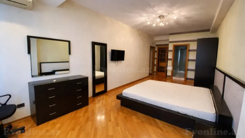 Kirayə verilir 4 otaqlı Mənzil Yeni tikili 225 m² 28 May m. - şəkil 9