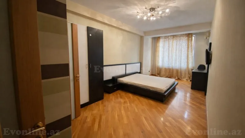 Kirayə verilir 4 otaqlı Mənzil Yeni tikili 225 m² 28 May m. - şəkil 10