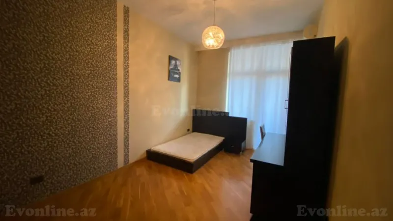 Kirayə verilir 4 otaqlı Mənzil Yeni tikili 225 m² 28 May m. - şəkil 12