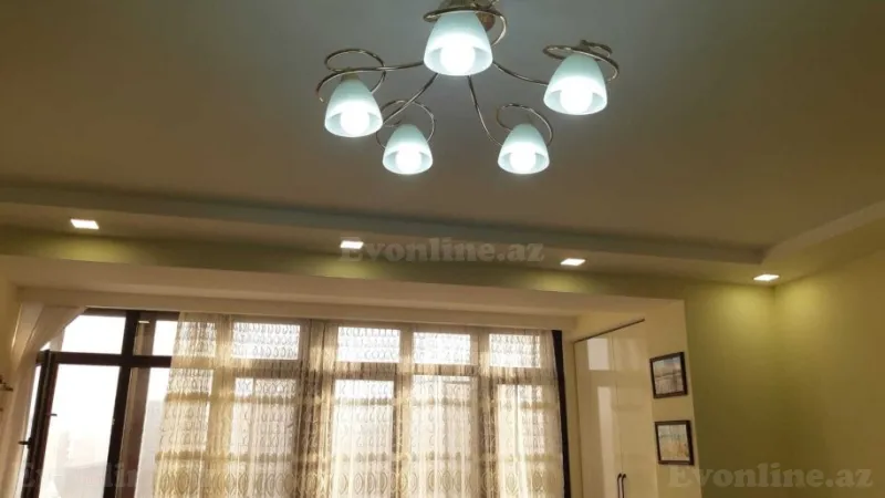 Kirayə verilir 2 otaqlı Mənzil Köhnə tikili 42 m² 28 May m.