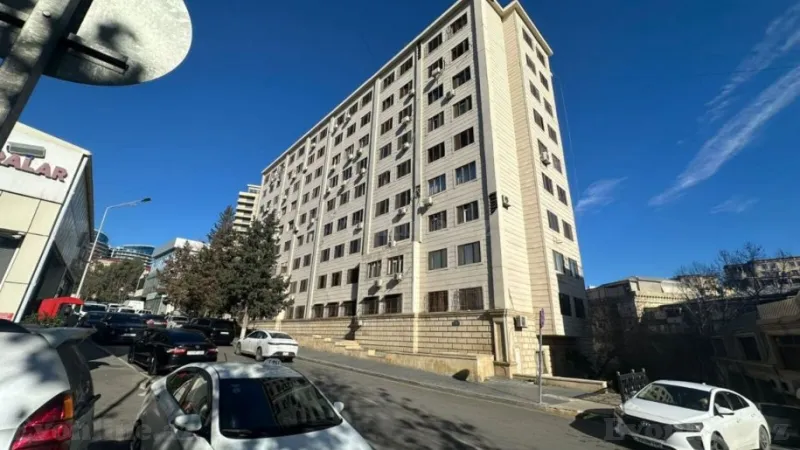 Satılır 2 otaqlı Mənzil Köhnə tikili 70 m² Yasamal