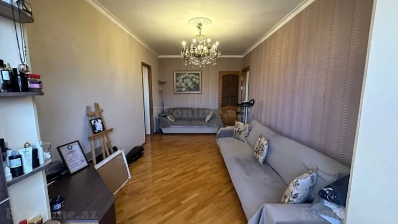 Satılır 2 otaqlı Mənzil Köhnə tikili 70 m² Yasamal - şəkil 2