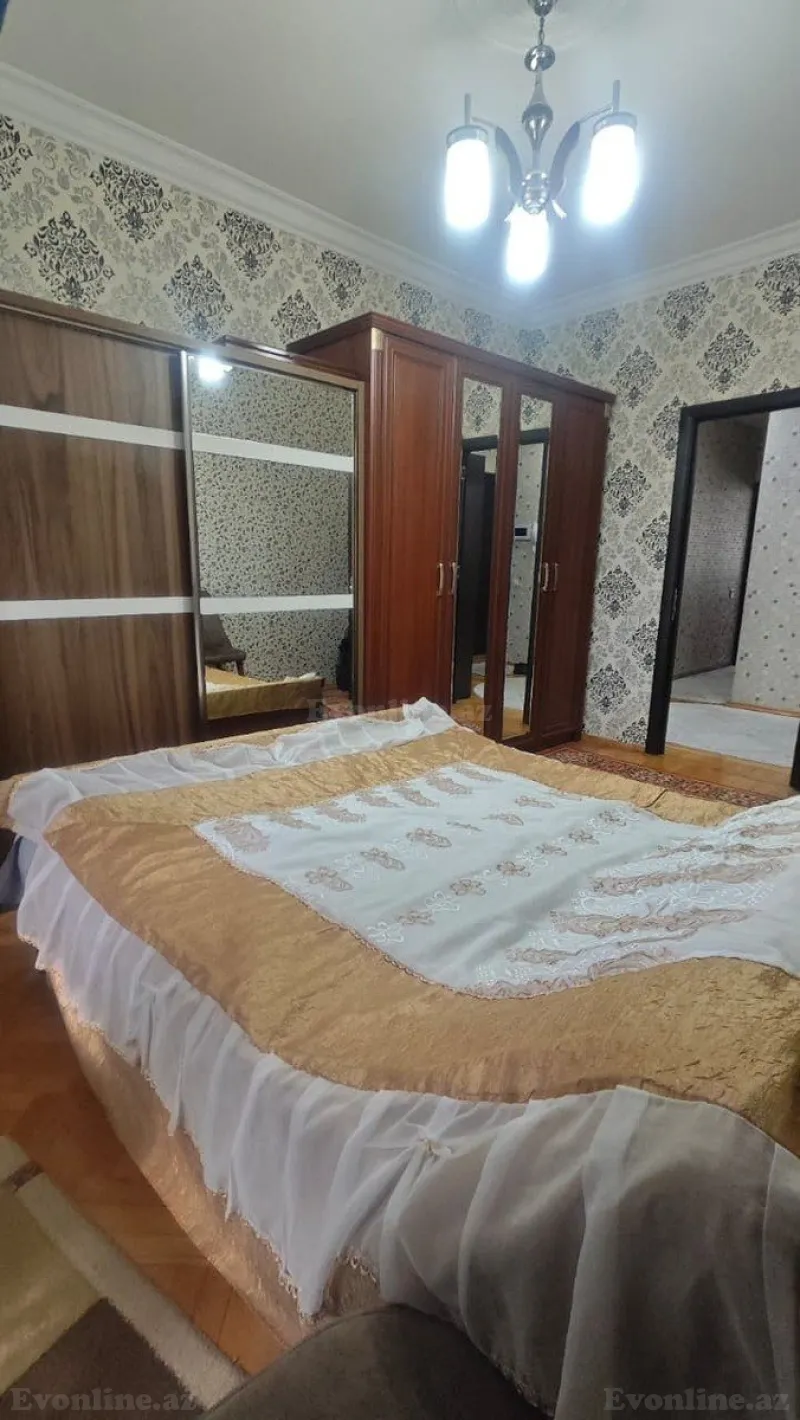 Satılır 5 otaqlı Mənzil Köhnə tikili 130 m² 8-ci mikrorayon - şəkil 5