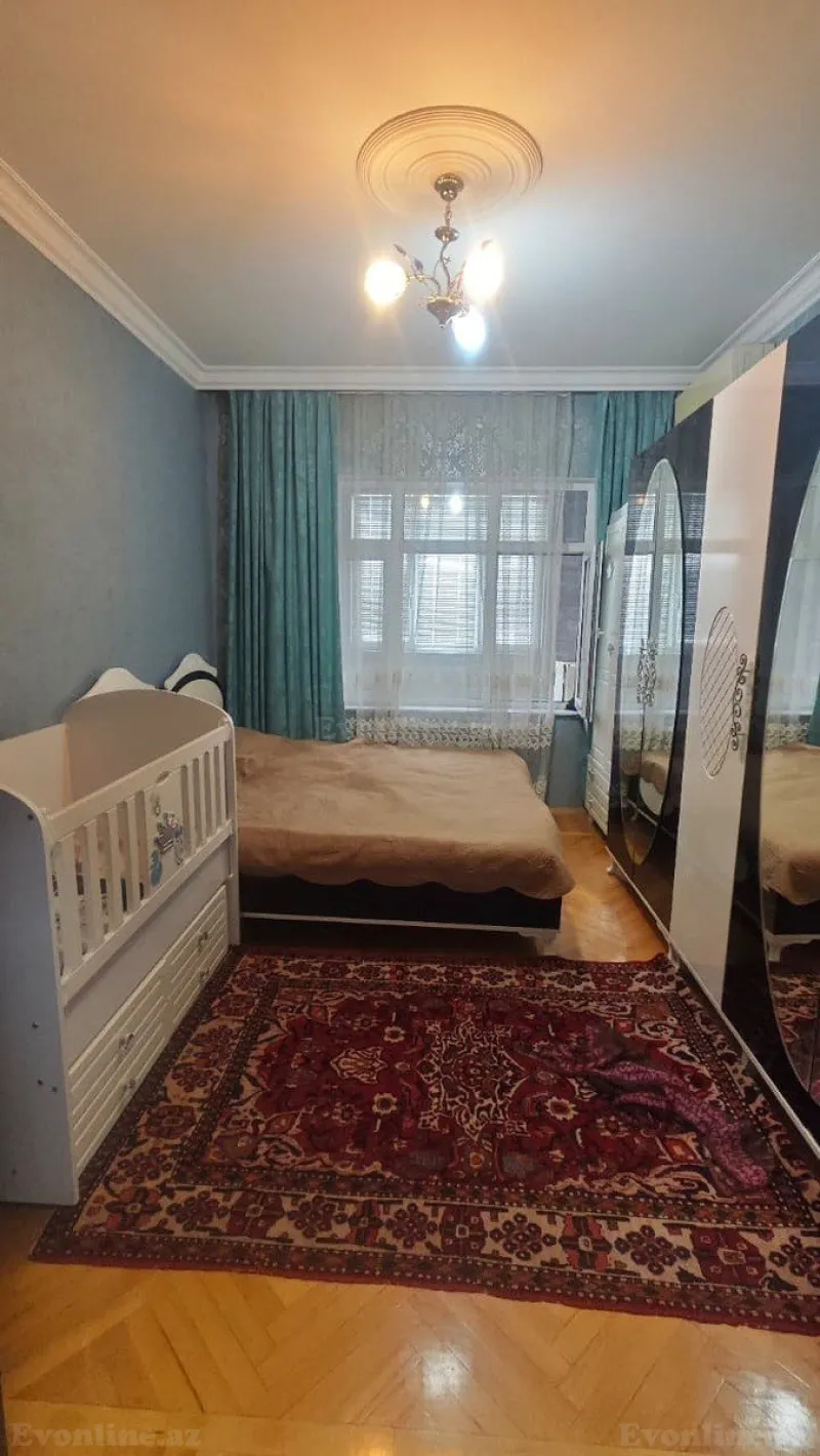 Satılır 5 otaqlı Mənzil Köhnə tikili 130 m² 8-ci mikrorayon - şəkil 7