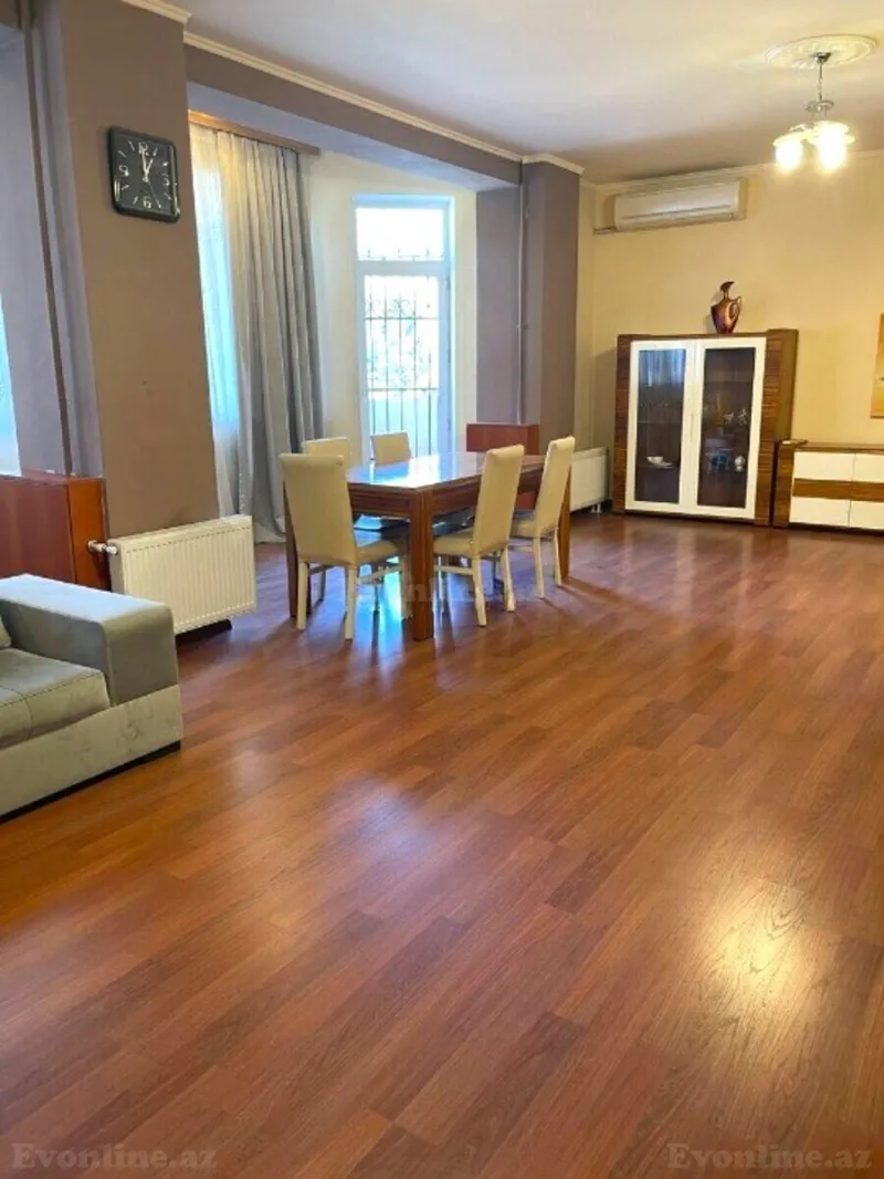 Satılır 3 otaqlı Mənzil Yeni tikili 140 m² Nizami m.