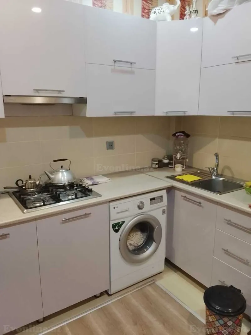 Satılır 2 otaqlı Mənzil Köhnə tikili 65 m² Nərimanov r. - şəkil 4