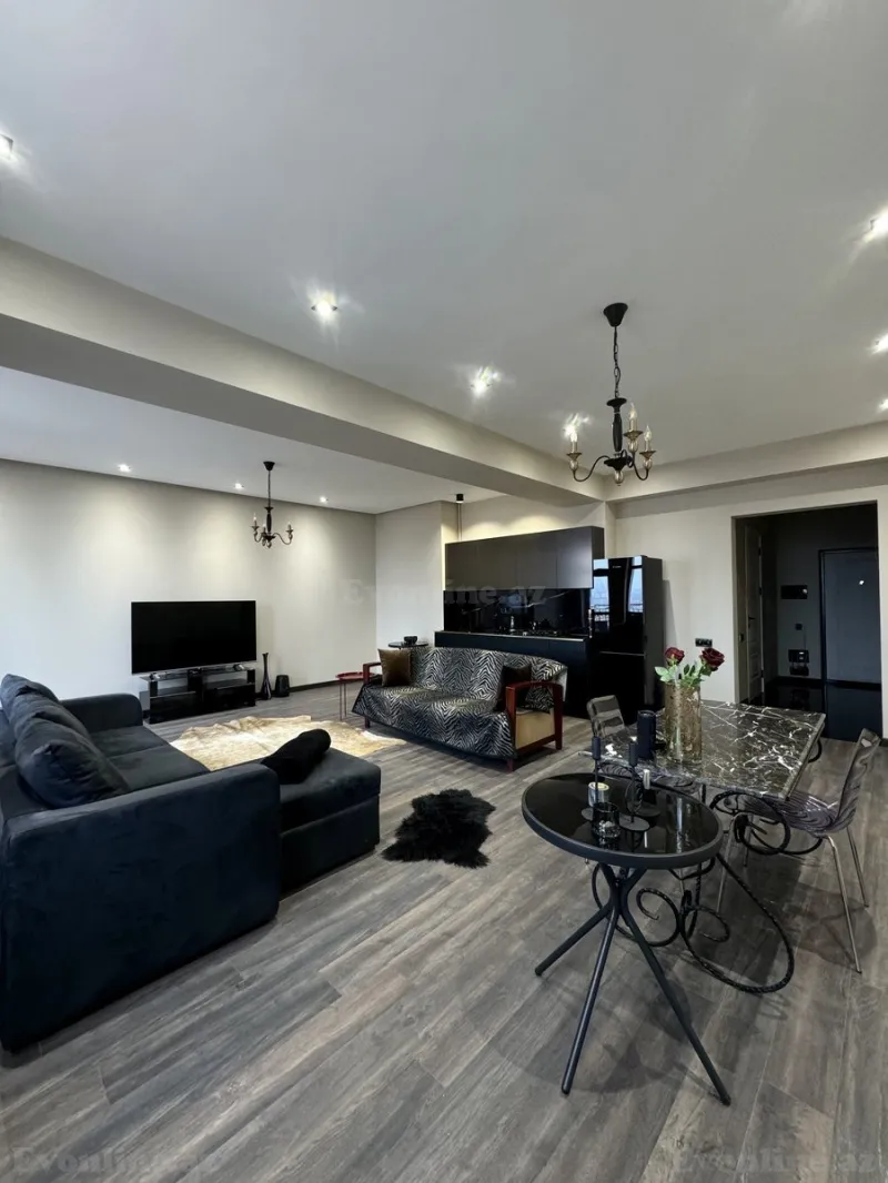 Bakı, Nizami r., Nizami m.da 2 otaqlı mənzil kirayə verilir