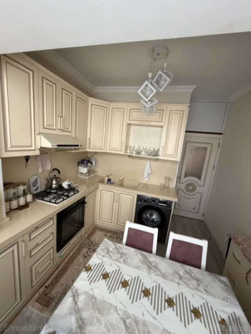 Satılır 3 otaqlı Mənzil Köhnə tikili 75 m² Azadlıq prospekti m. - şəkil 2