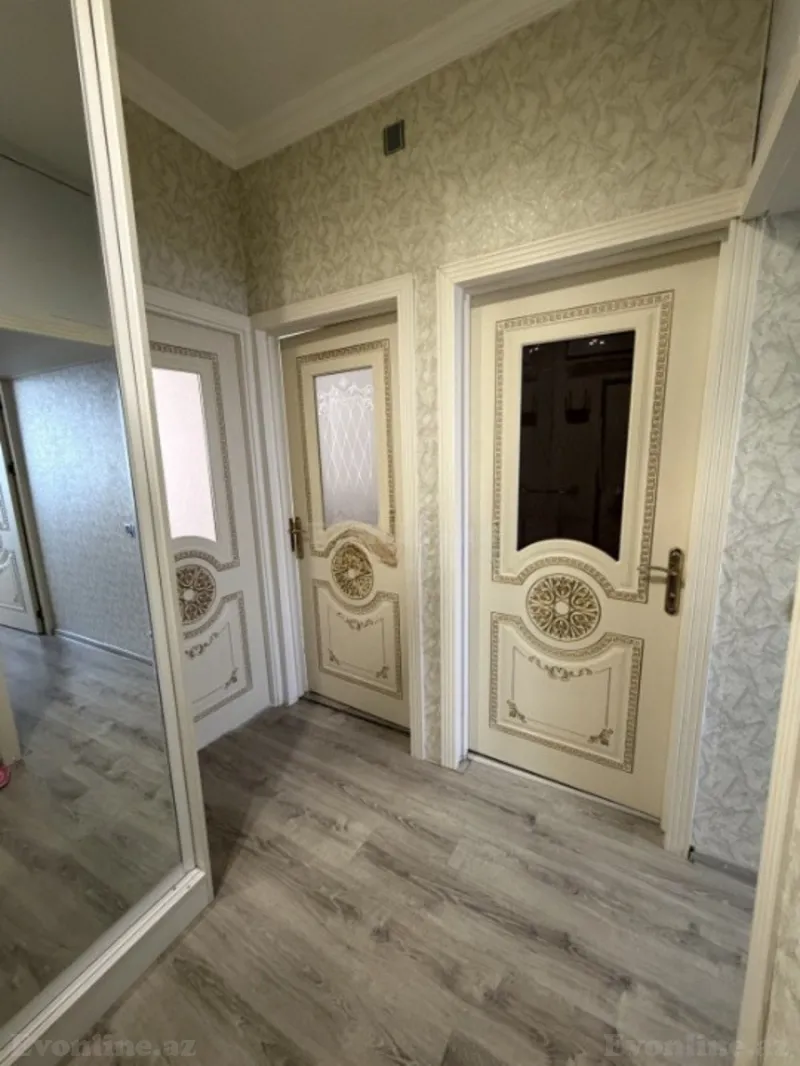 Satılır 3 otaqlı Mənzil Köhnə tikili 75 m² Azadlıq prospekti m. - şəkil 3