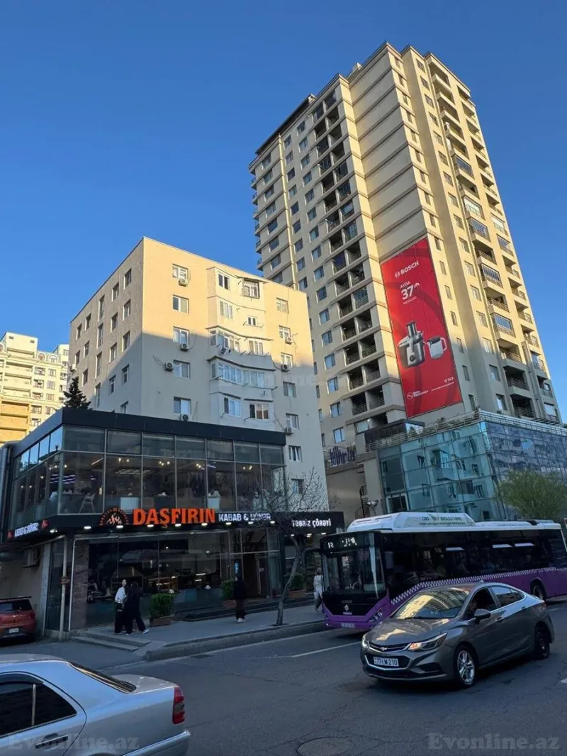 Satılır 3 otaqlı Mənzil Köhnə tikili 74 m² İnşaatçılar m. - şəkil 9