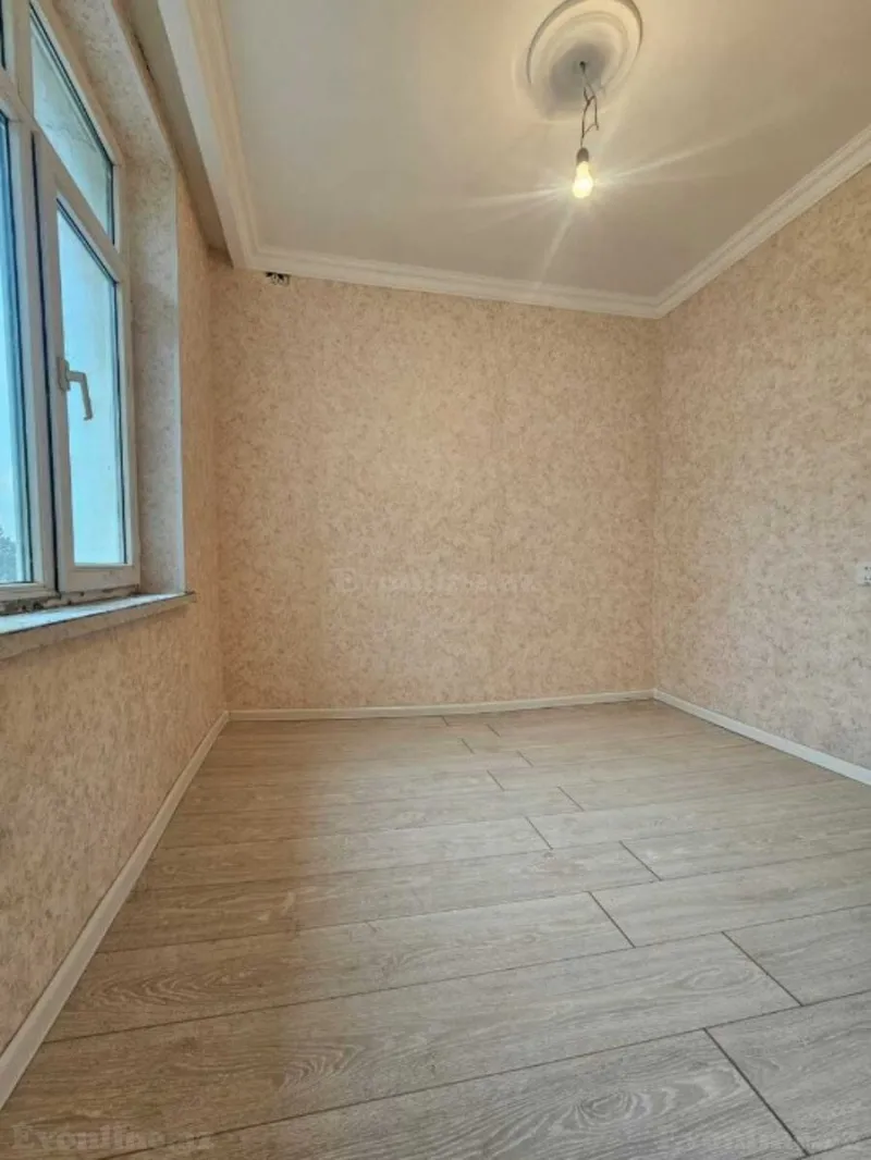 Satılır 2 otaqlı Mənzil Köhnə tikili 45 m² İnşaatçılar m. - şəkil 4