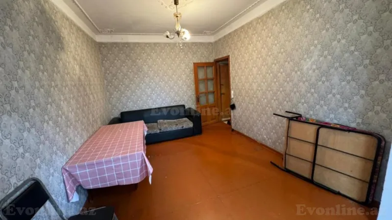 Bakı, Nəsimi r., Memar Əcəmi m., 4-cü mikrorayonda 2 otaqlı mənzil kirayə verilir