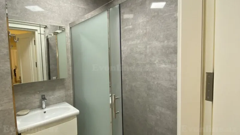 Kirayə verilir 3 otaqlı Mənzil Yeni tikili 155 m² Xətai r. - şəkil 9