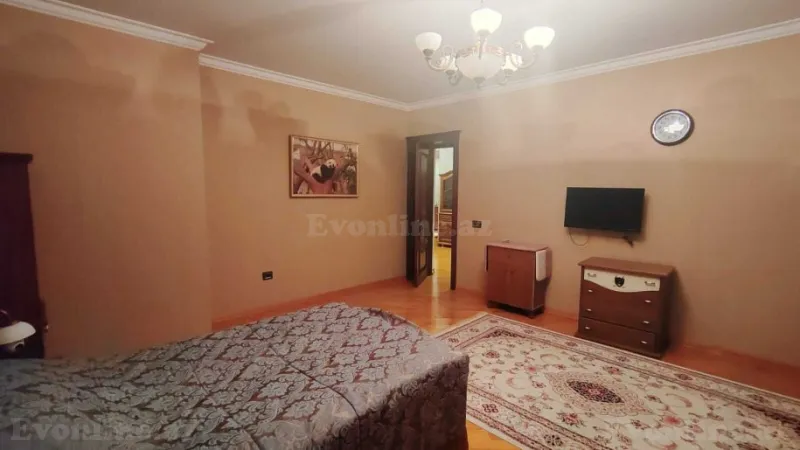 Satılır 4 otaqlı Mənzil Yeni tikili 240 m² Nizami m. - şəkil 8