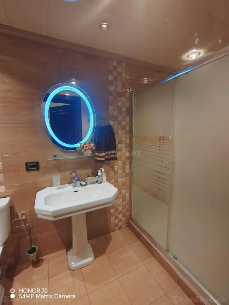 Satılır 4 otaqlı Mənzil Yeni tikili 240 m² Nizami m. - şəkil 28