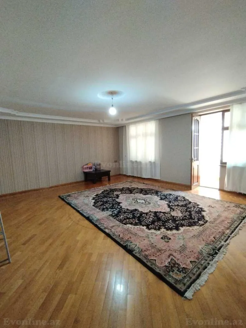 5 otaqlı Mənzil 140 m² 2-ci mikrorayon Satılır