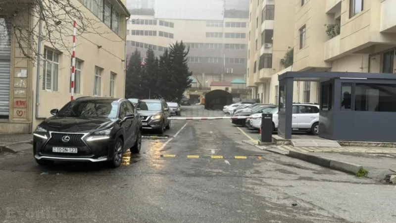 Satılır 4 otaqlı Mənzil Yeni tikili 185 m² Elmlər Akademiyası m. - şəkil 21