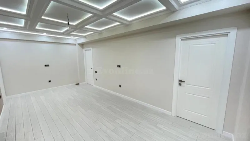 Bakı, Binəqədi r., Nəsimi m., 9-cu mikrorayonda 2 otaqlı mənzil satılır