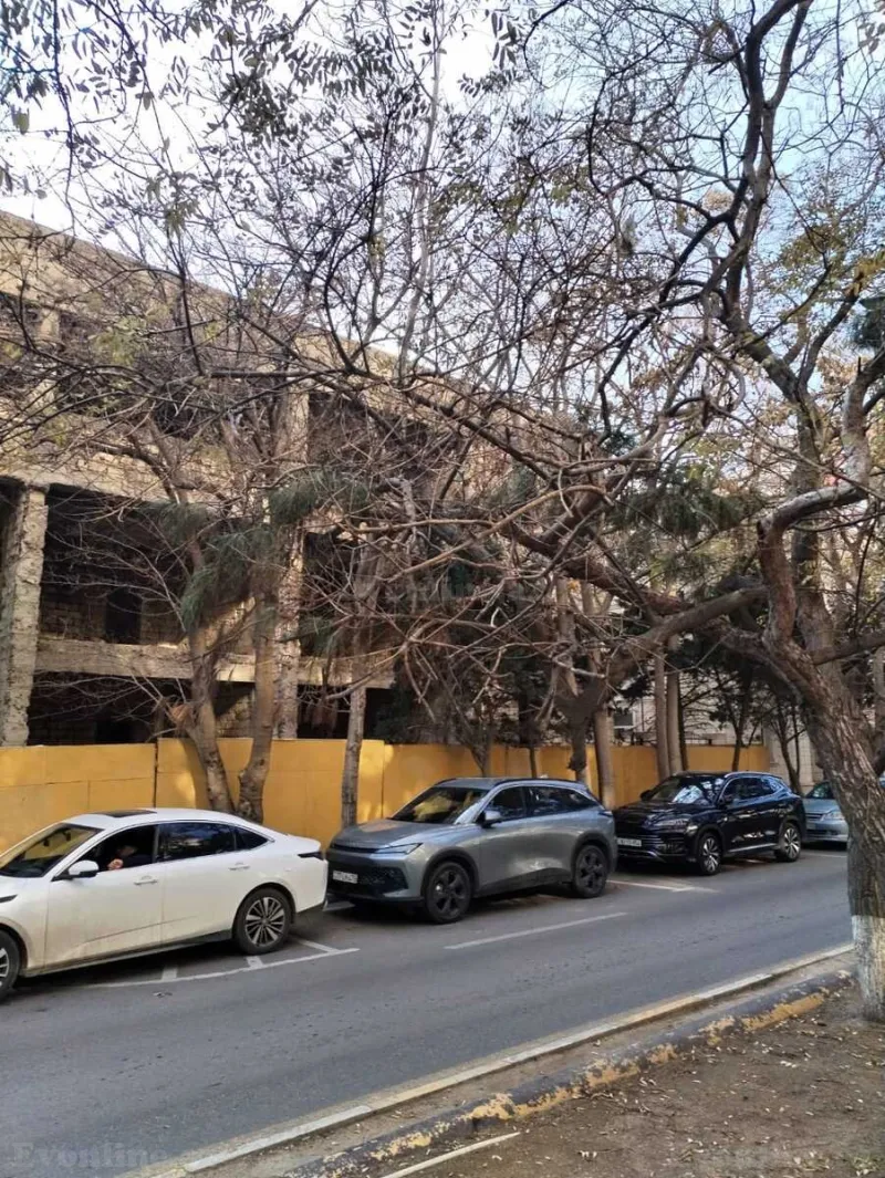 Satılır Obyekt 2742.4 m² Nərimanov r. - şəkil 2