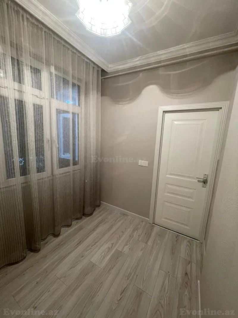 Satılır 2 otaqlı Mənzil Köhnə tikili 45 m² 3-cü mikrorayon - şəkil 2