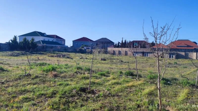 Bakı, Xəzər r., Qalada torpaq satılır