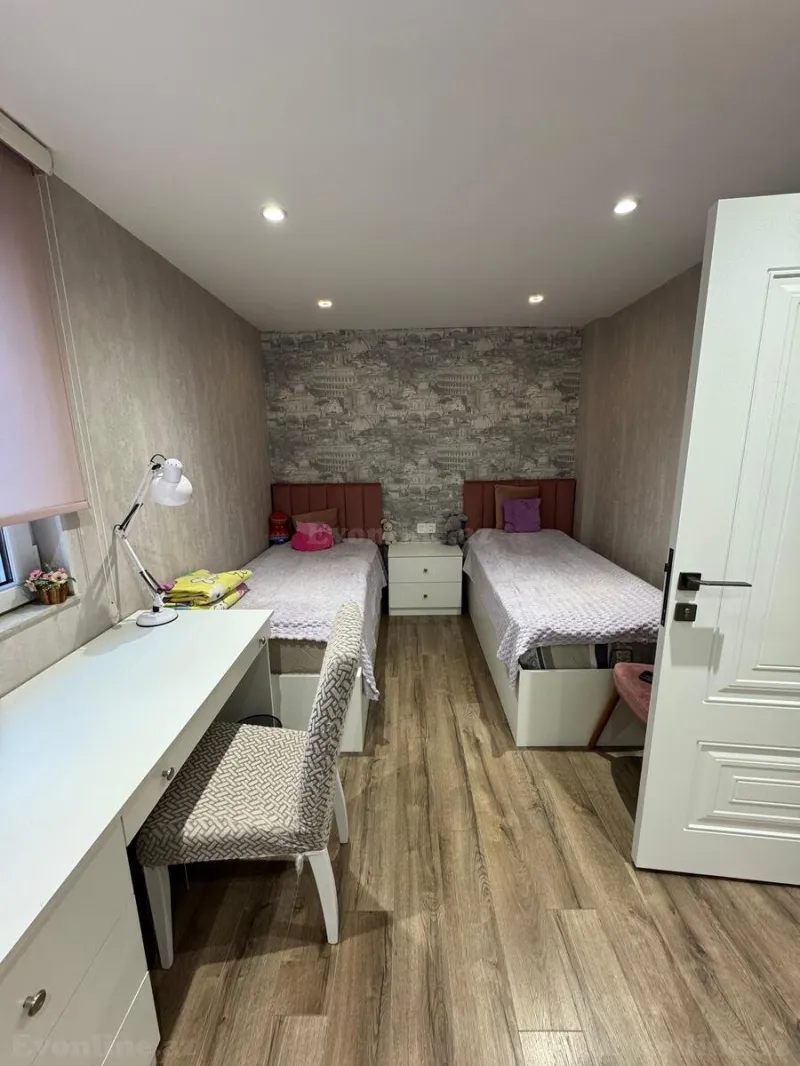 Satılır 4 otaqlı Mənzil Köhnə tikili 90 m² Yasamal - şəkil 4