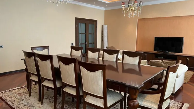 Kirayə verilir 3 otaqlı Mənzil Yeni tikili 175 m² 28 May m. - şəkil 8