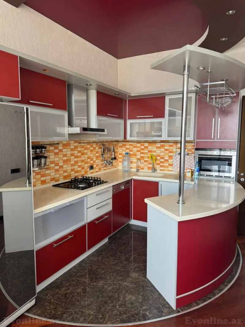 Kirayə verilir 3 otaqlı Mənzil Yeni tikili 175 m² 28 May m. - şəkil 16