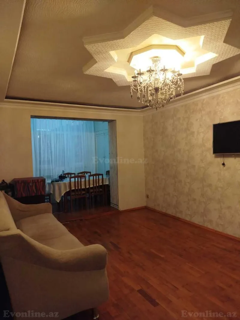 Satılır 3 otaqlı Mənzil Köhnə tikili 62 m² Elmlər Akademiyası m.