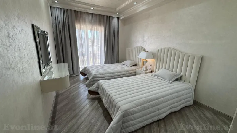 Satılır 3 otaqlı Mənzil Yeni tikili 140 m² Xətai r. - şəkil 14