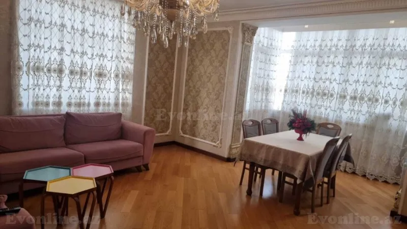 Kirayə verilir 4 otaqlı Mənzil Yeni tikili 145 m² 7-ci mikrorayon