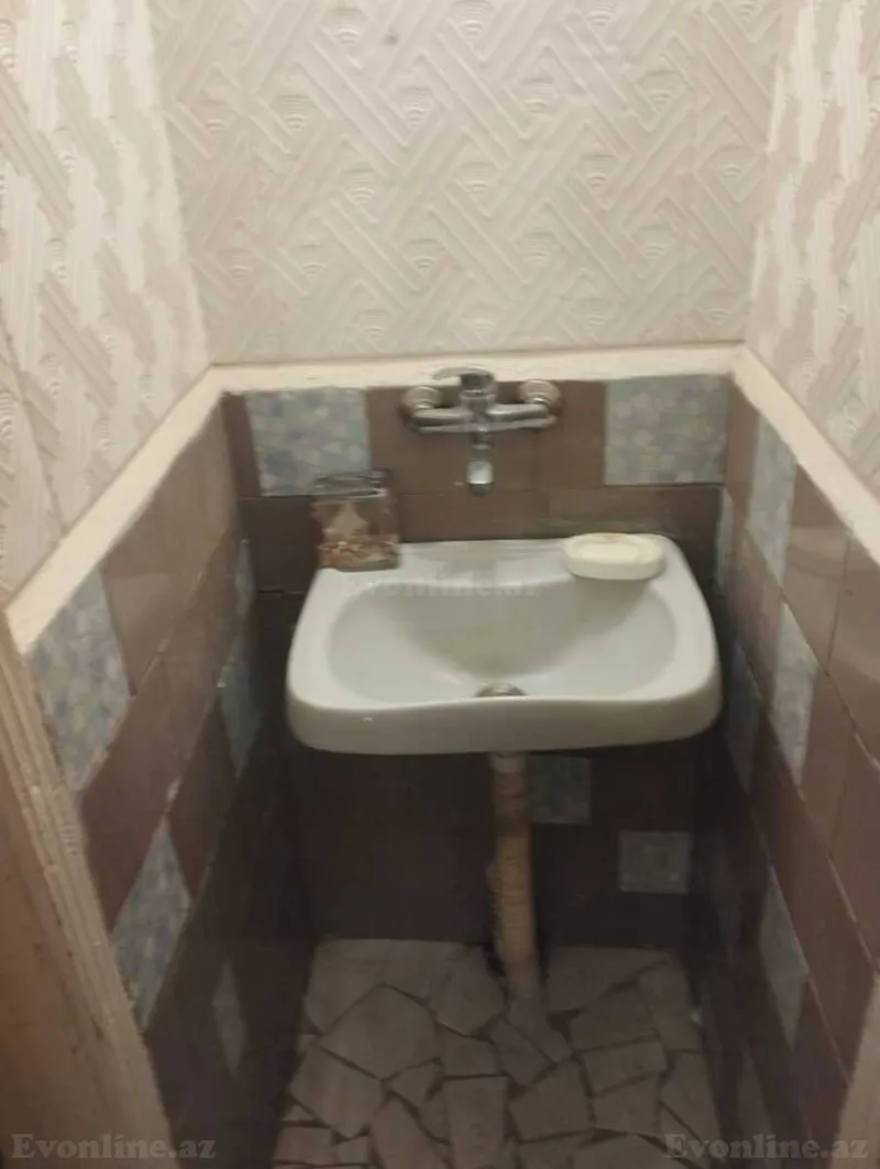 Kirayə verilir 1 otaqlı Mənzil Köhnə tikili 40 m² Sahil m. - şəkil 9