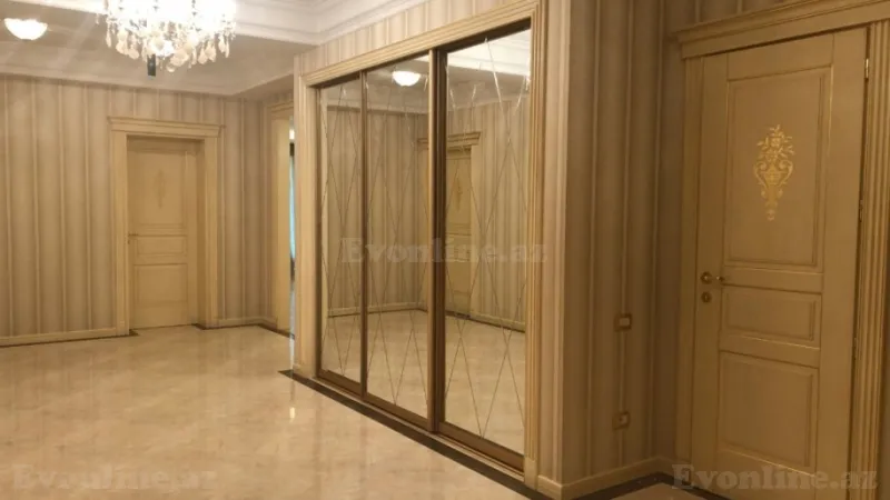 Satılır 4 otaqlı Mənzil Yeni tikili 200 m² Xətai m.