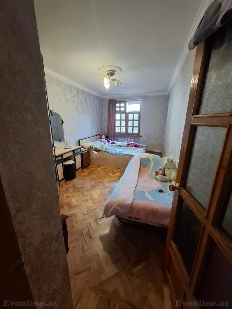 Satılır 3 otaqlı Mənzil Köhnə tikili 75 m² Nəriman Nərimanov m. - şəkil 2