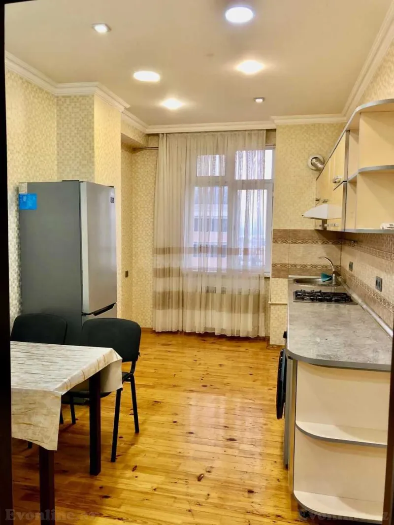 Satılır 3 otaqlı Mənzil Yeni tikili 106 m² 8 Noyabr m. - şəkil 3