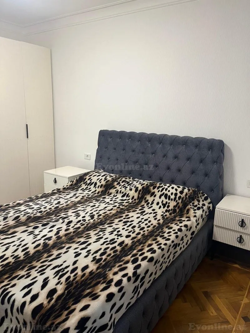 Kirayə verilir 4 otaqlı Mənzil Köhnə tikili 70 m² Sahil m. - şəkil 9