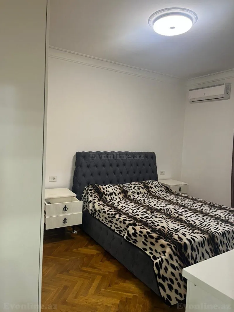 Kirayə verilir 4 otaqlı Mənzil Köhnə tikili 70 m² Sahil m. - şəkil 11