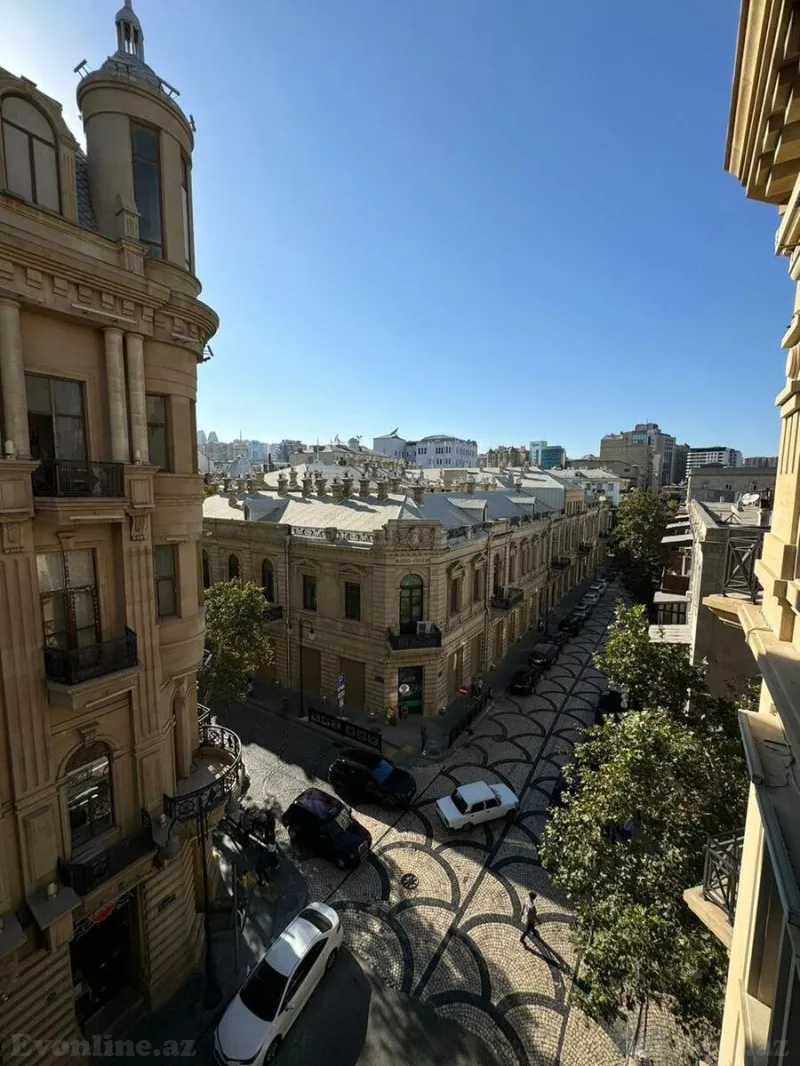 Kirayə verilir 4 otaqlı Mənzil Köhnə tikili 200 m² İçərişəhər m. - şəkil 3