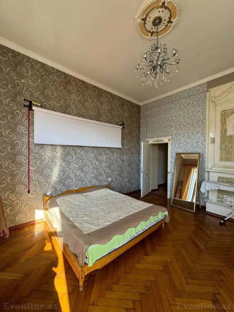 Kirayə verilir 4 otaqlı Mənzil Köhnə tikili 200 m² İçərişəhər m. - şəkil 16