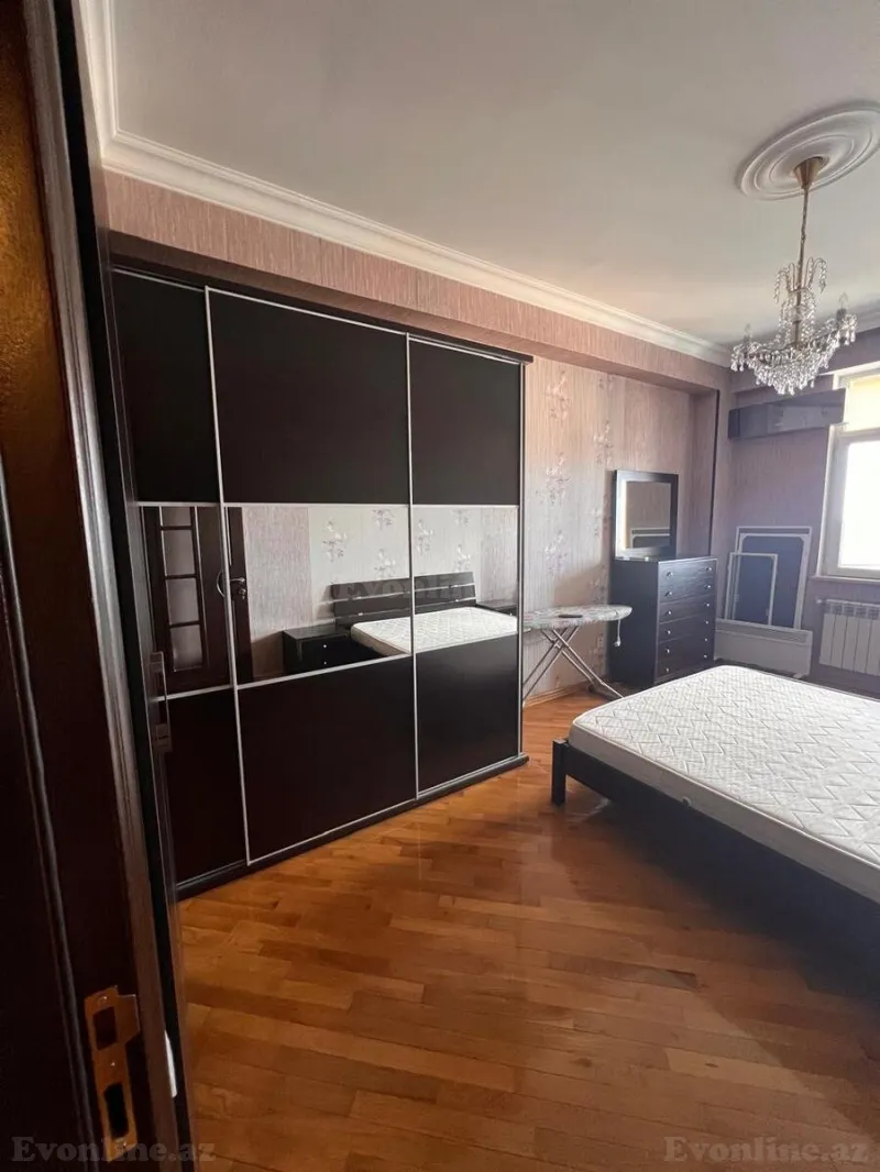 Satılır 2 otaqlı Mənzil Yeni tikili 70 m² Memar Əcəmi m. - şəkil 3