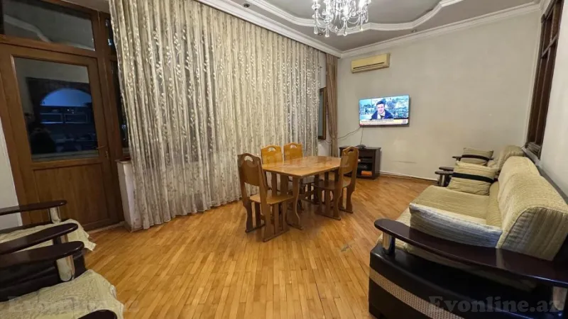 Satılır 4 otaqlı Mənzil Köhnə tikili 110 m² Nərimanov r.