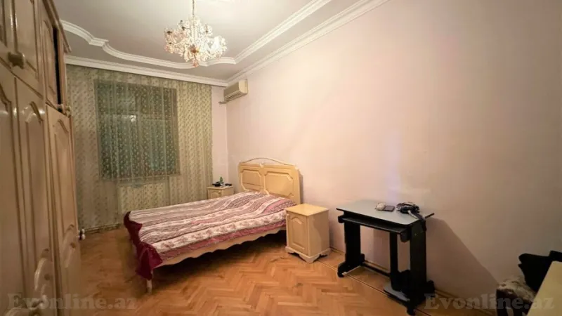 Satılır 4 otaqlı Mənzil Köhnə tikili 110 m² Nərimanov r. - şəkil 7