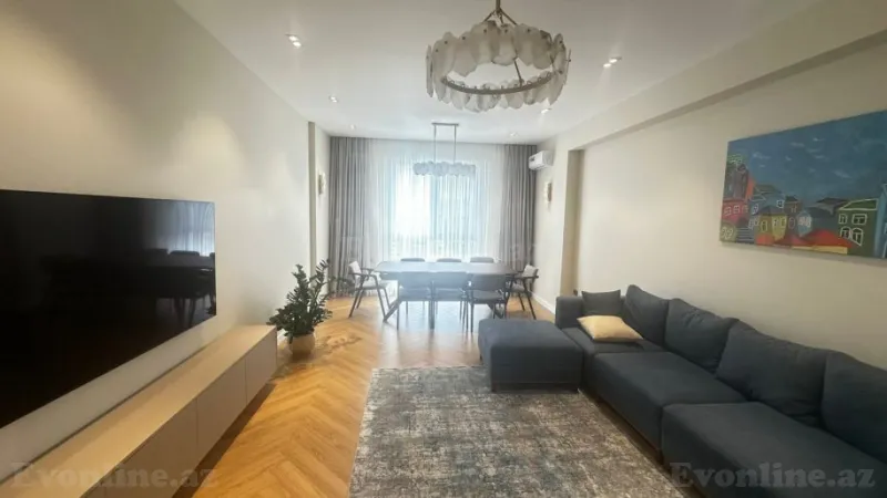 Satılır 3 otaqlı Mənzil Yeni tikili 160 m² 8 Noyabr m.