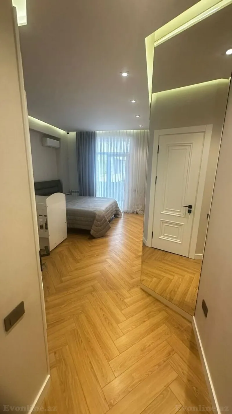 Satılır 3 otaqlı Mənzil Yeni tikili 160 m² 8 Noyabr m. - şəkil 6