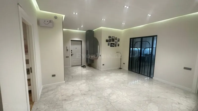 Satılır 3 otaqlı Mənzil Yeni tikili 160 m² 8 Noyabr m. - şəkil 17