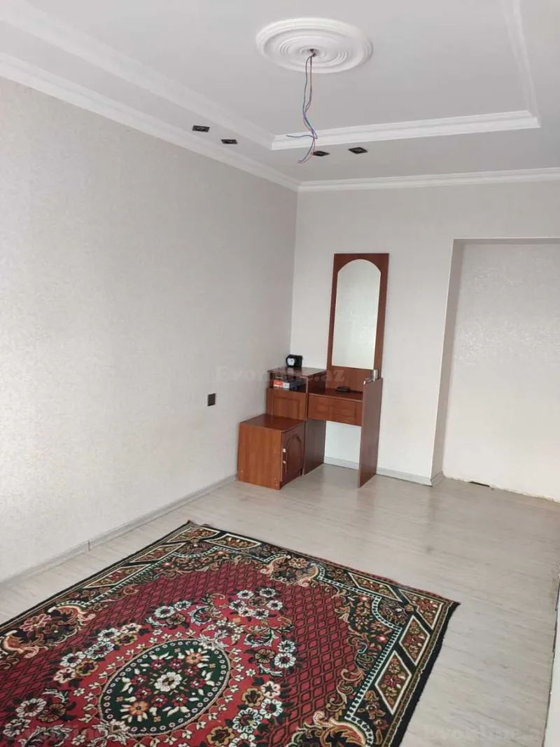 Satılır 4 otaqlı Mənzil Köhnə tikili 105 m² Neftçilər m. - şəkil 6